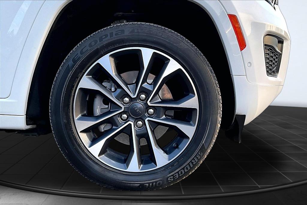 Thumbnail: 2023 Jeep Grand Cherokee - 34
