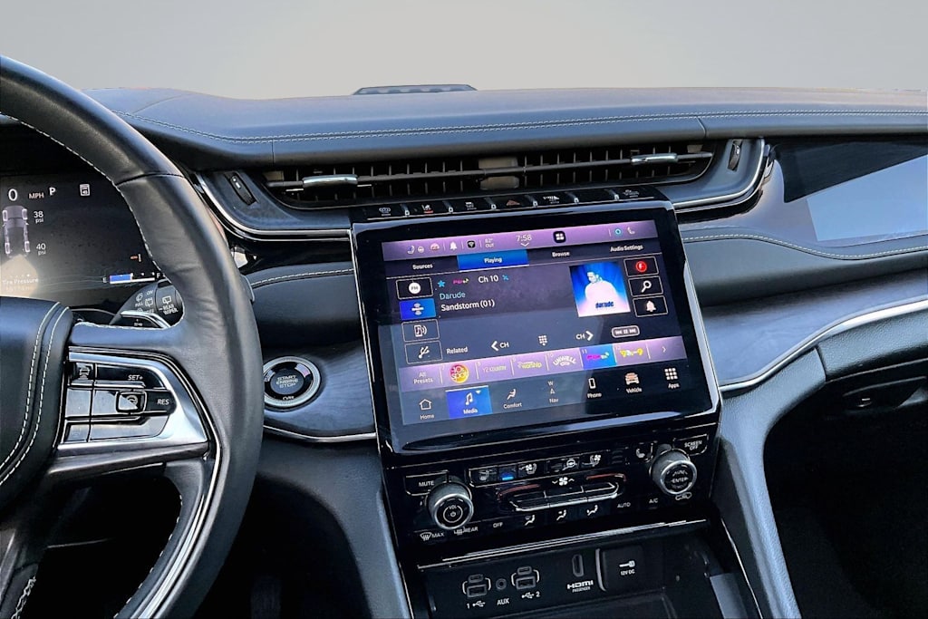 Thumbnail: 2023 Jeep Grand Cherokee - 15