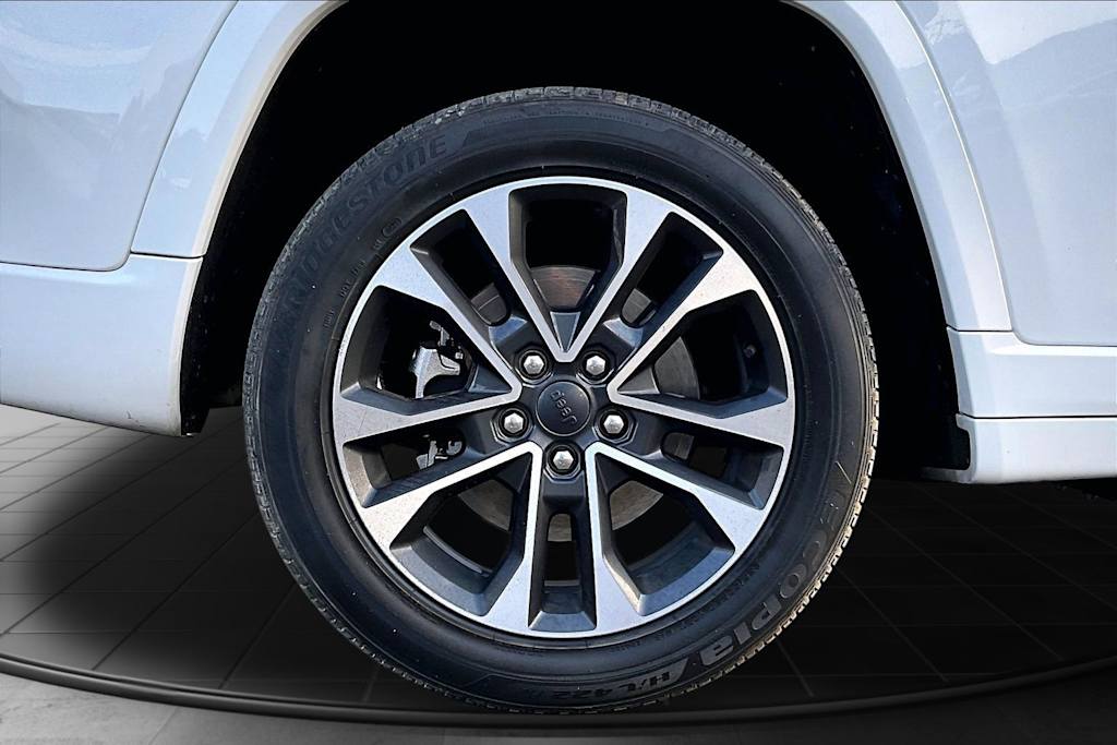 Thumbnail: 2023 Jeep Grand Cherokee - 35