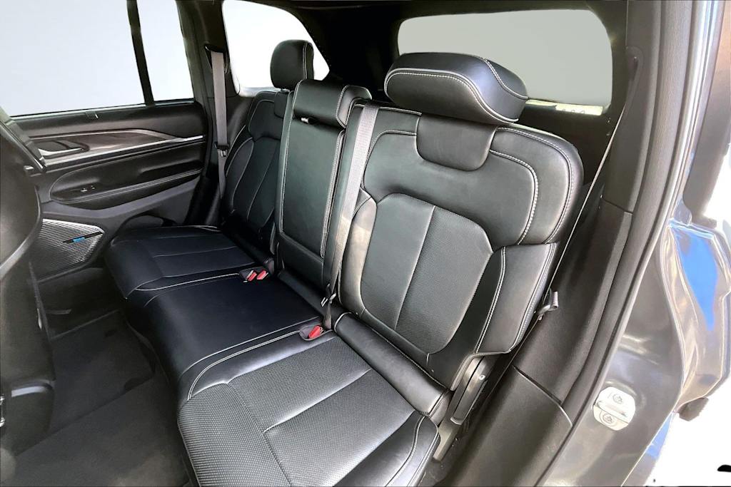 Thumbnail: 2023 Jeep Grand Cherokee - 21