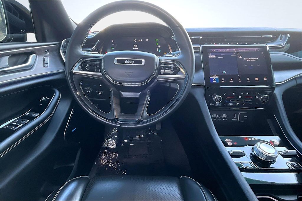 Thumbnail: 2023 Jeep Grand Cherokee - 14