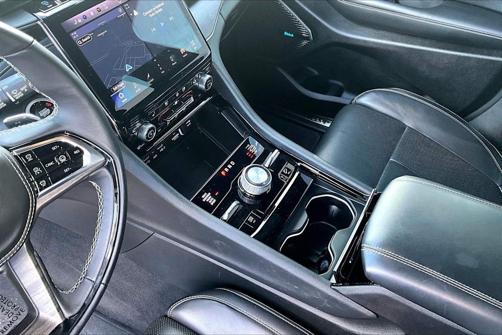 Thumbnail: 2023 Jeep Grand Cherokee - 16