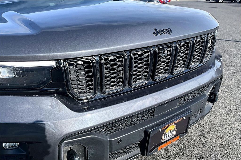 Thumbnail: 2023 Jeep Grand Cherokee - 33