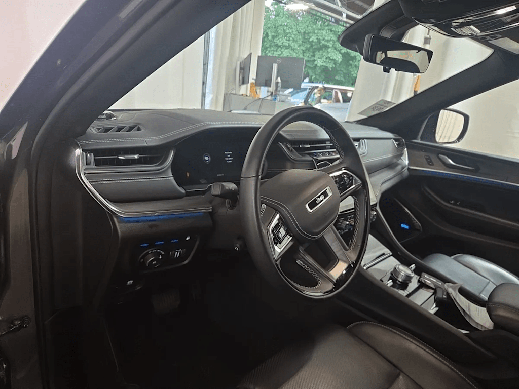 Thumbnail: 2023 Jeep Grand Cherokee - 2