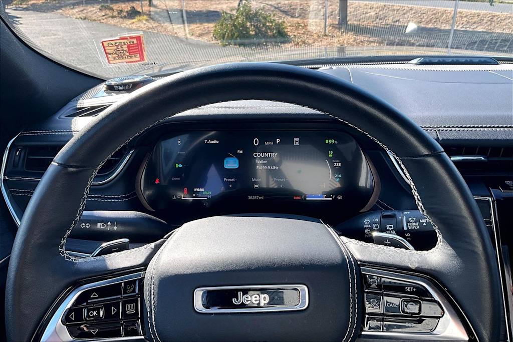 Thumbnail: 2023 Jeep Grand Cherokee - 20