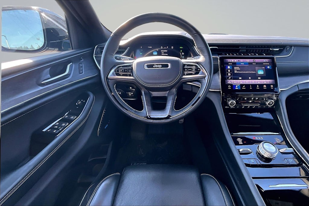 Thumbnail: 2023 Jeep Grand Cherokee - 14