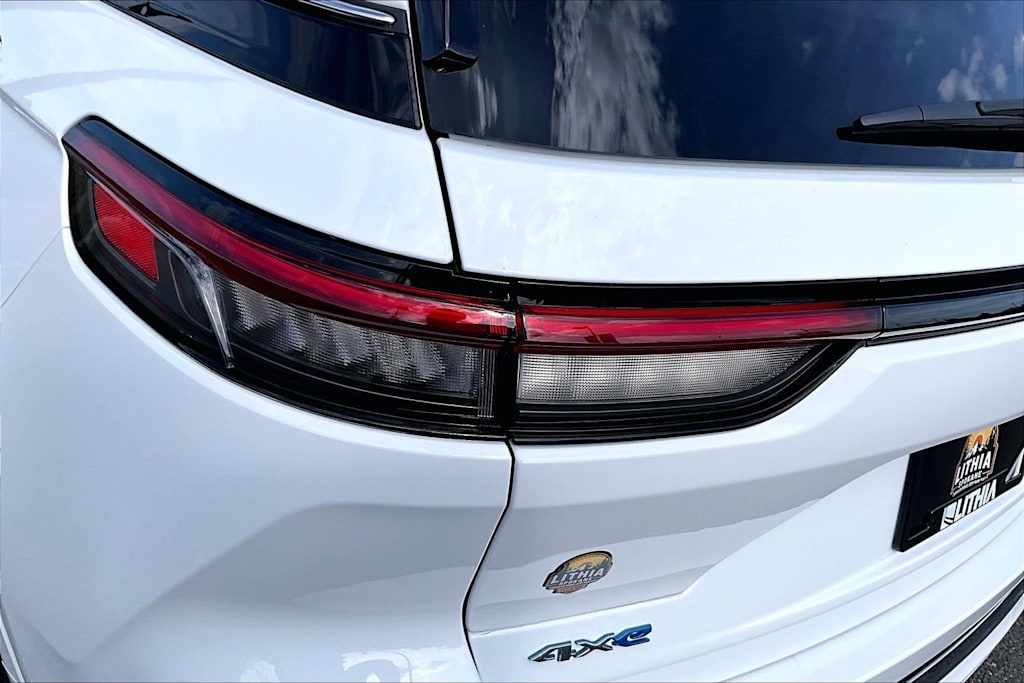 Thumbnail: 2022 Jeep Grand Cherokee - 32