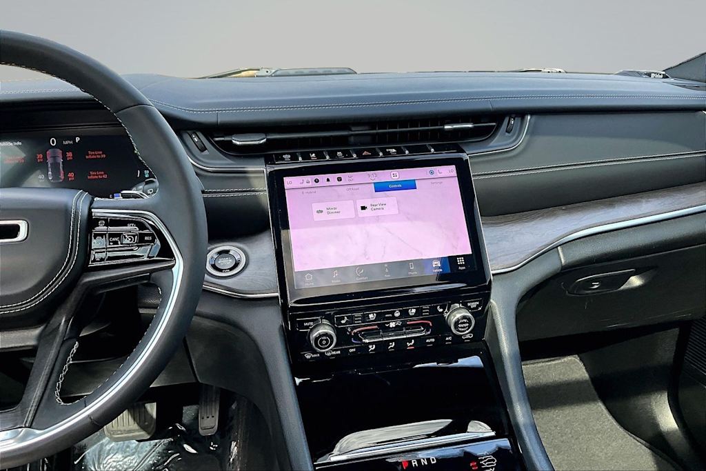 Thumbnail: 2022 Jeep Grand Cherokee - 15