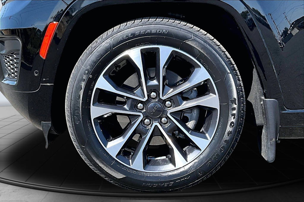 Thumbnail: 2023 Jeep Grand Cherokee - 8