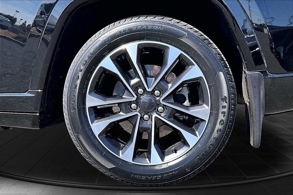 Thumbnail: 2023 Jeep Grand Cherokee - 35