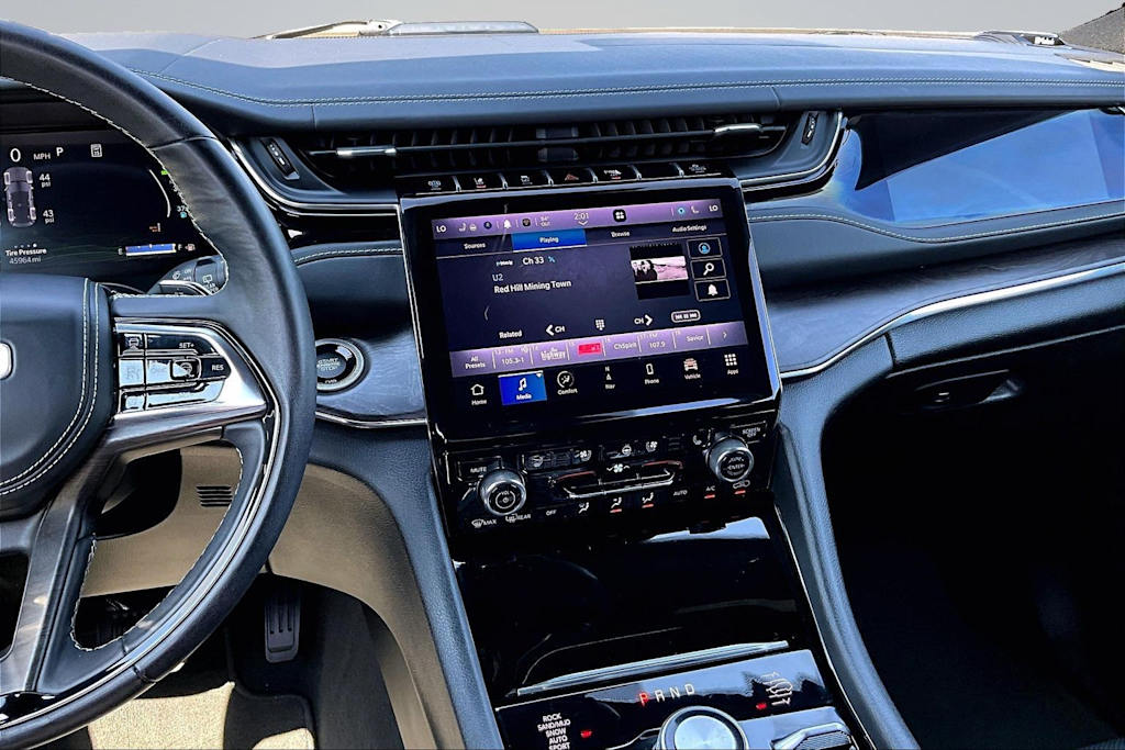 Thumbnail: 2023 Jeep Grand Cherokee - 15