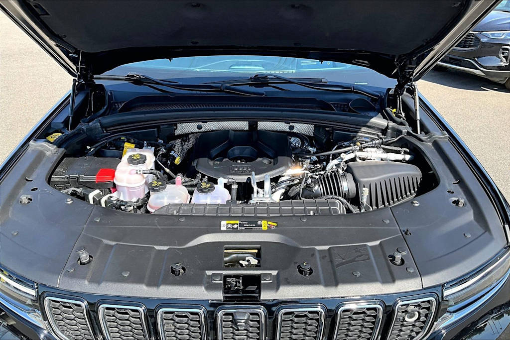 Thumbnail: 2023 Jeep Grand Cherokee - 9