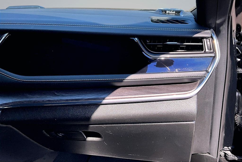 Thumbnail: 2023 Jeep Grand Cherokee - 24