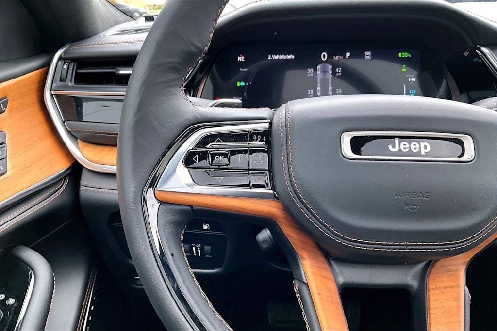 Thumbnail: 2023 Jeep Grand Cherokee - 25