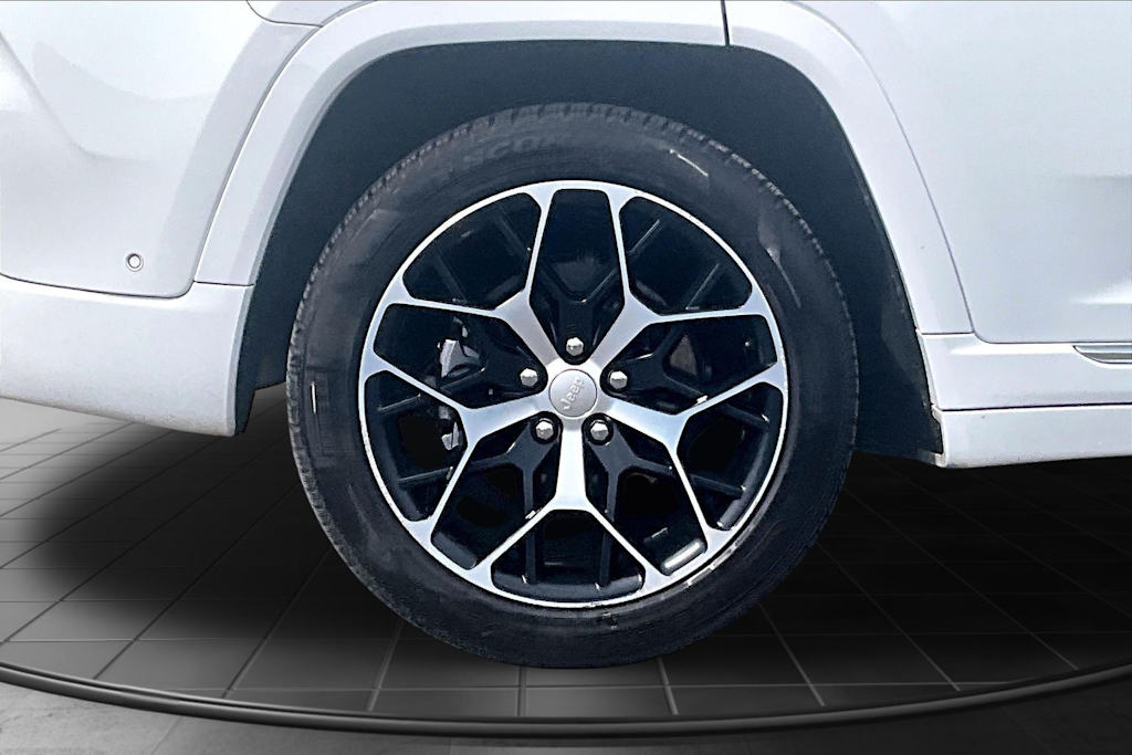 Thumbnail: 2023 Jeep Grand Cherokee - 36