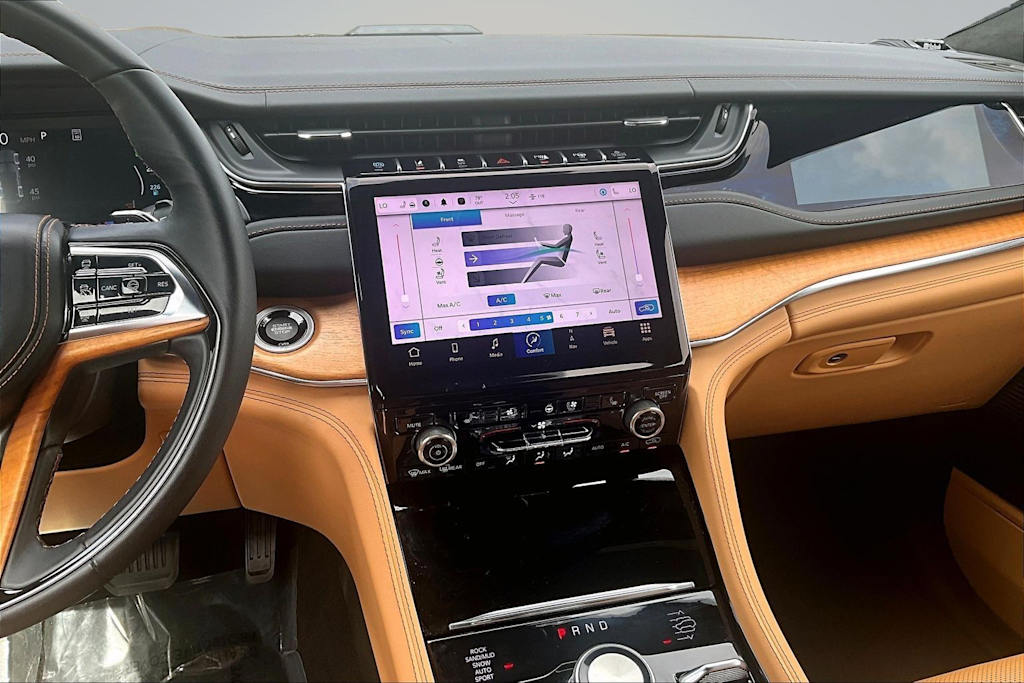 Thumbnail: 2023 Jeep Grand Cherokee - 15