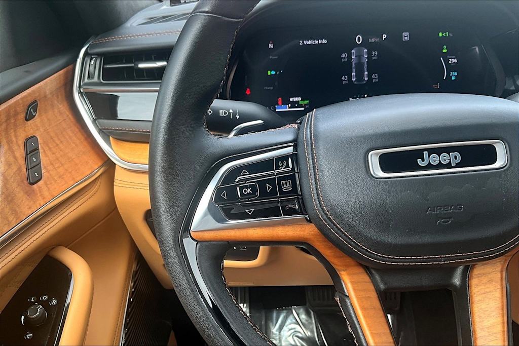 Thumbnail: 2023 Jeep Grand Cherokee - 25