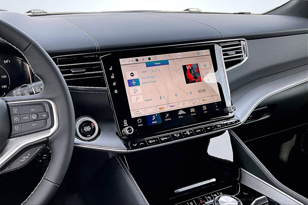 Thumbnail: 2026 Jeep Grand Wagoneer L - 15