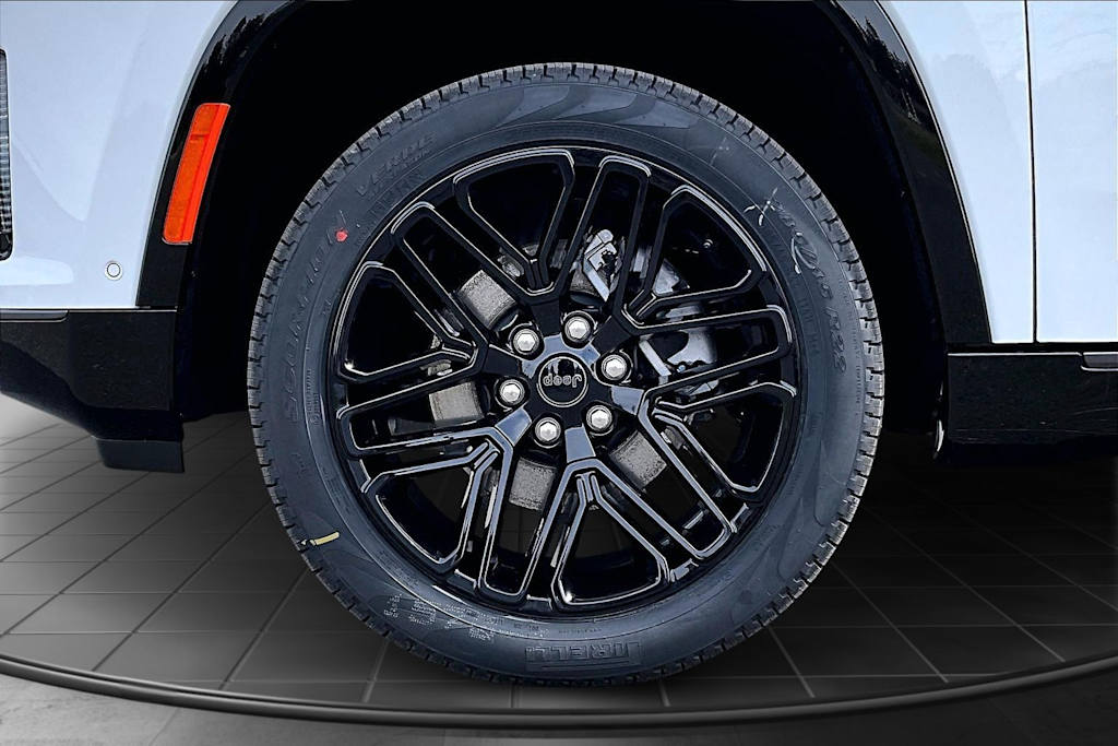 Thumbnail: 2026 Jeep Grand Wagoneer L - 8