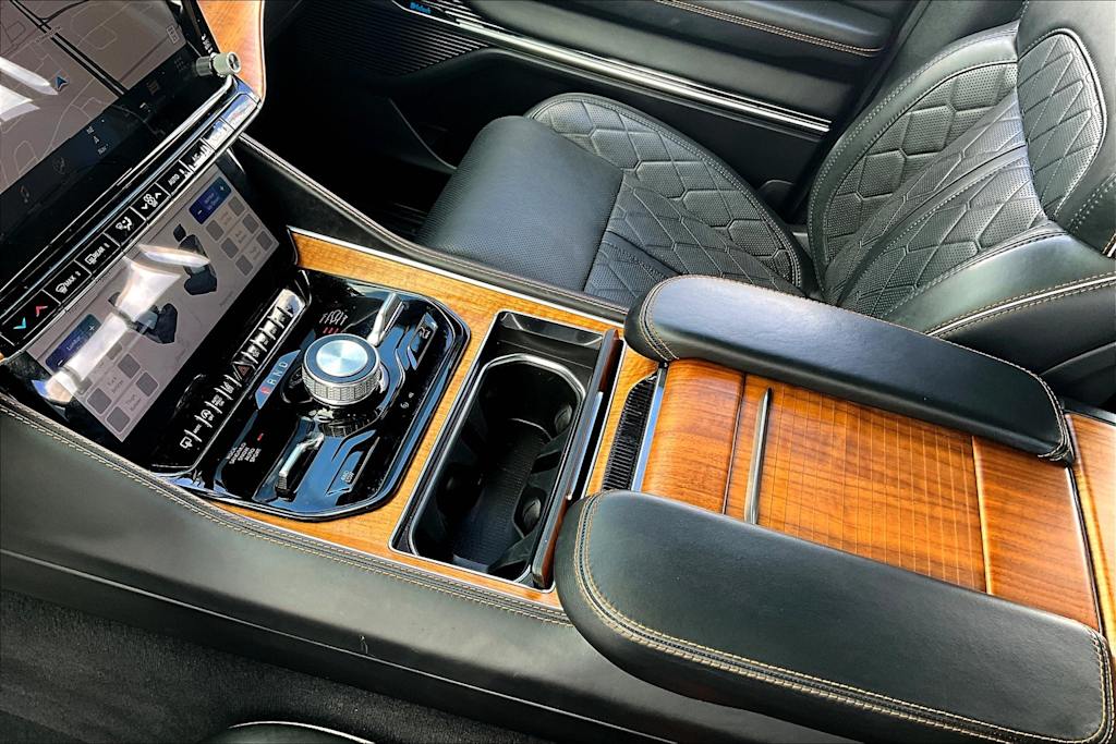 2024 Jeep Grand Wagoneer L Series III 15