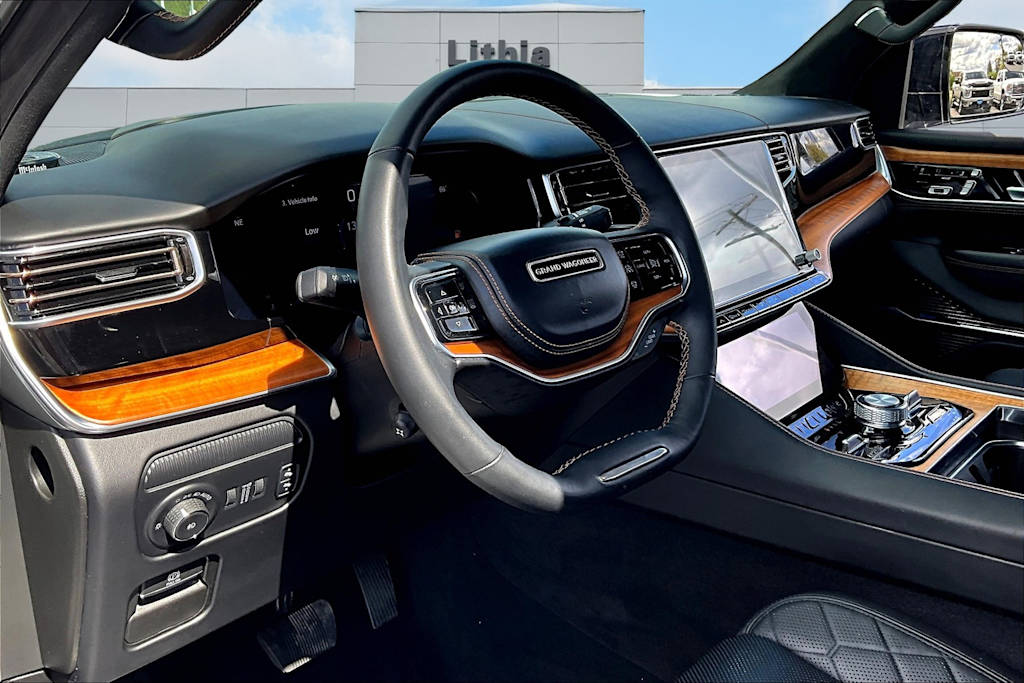 2024 Jeep Grand Wagoneer L Series III 2