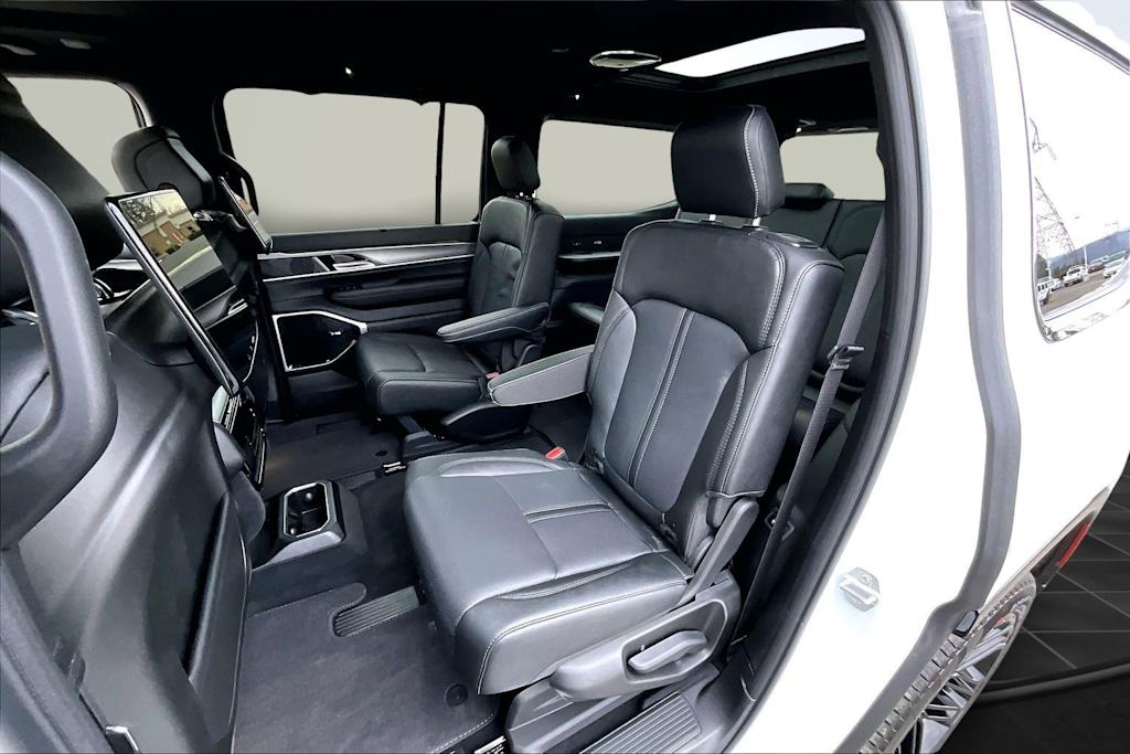 Thumbnail: 2026 Jeep Grand Wagoneer - 21