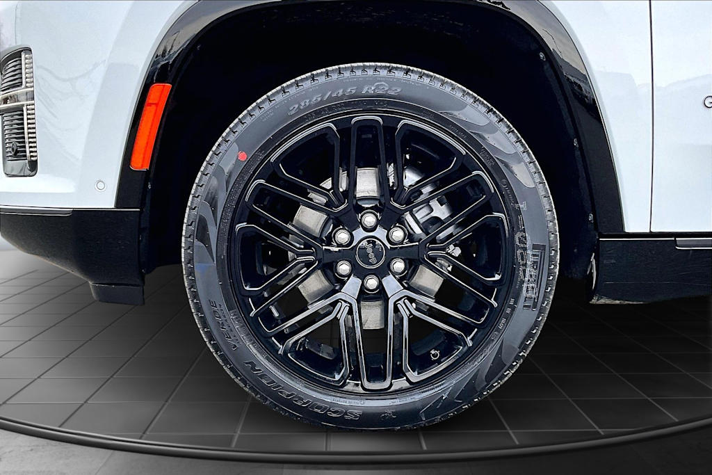 Thumbnail: 2026 Jeep Grand Wagoneer - 8