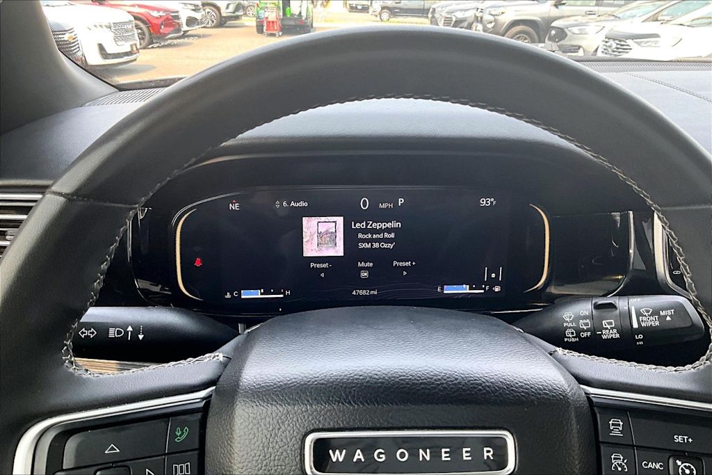 Thumbnail: 2022 Jeep Wagoneer - 16