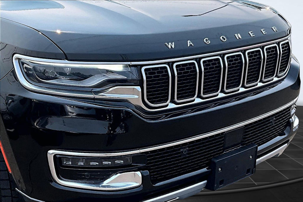 Thumbnail: 2022 Jeep Wagoneer - 33