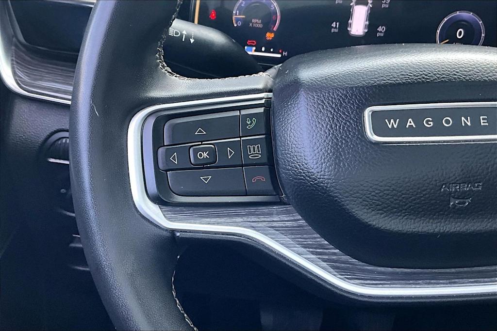 Thumbnail: 2022 Jeep Wagoneer - 26