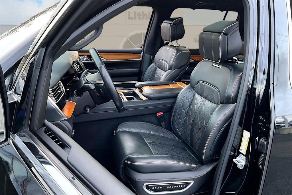 Thumbnail: 2023 Jeep Grand Wagoneer - 10