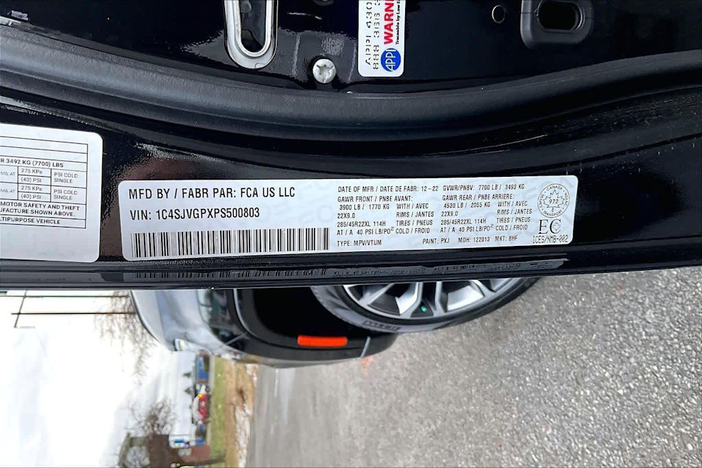 Thumbnail: 2023 Jeep Grand Wagoneer - 19