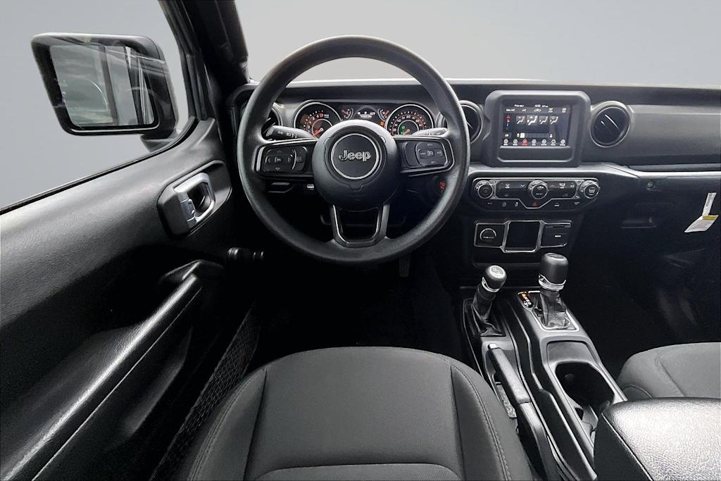 Thumbnail: 2022 Jeep Gladiator - 14