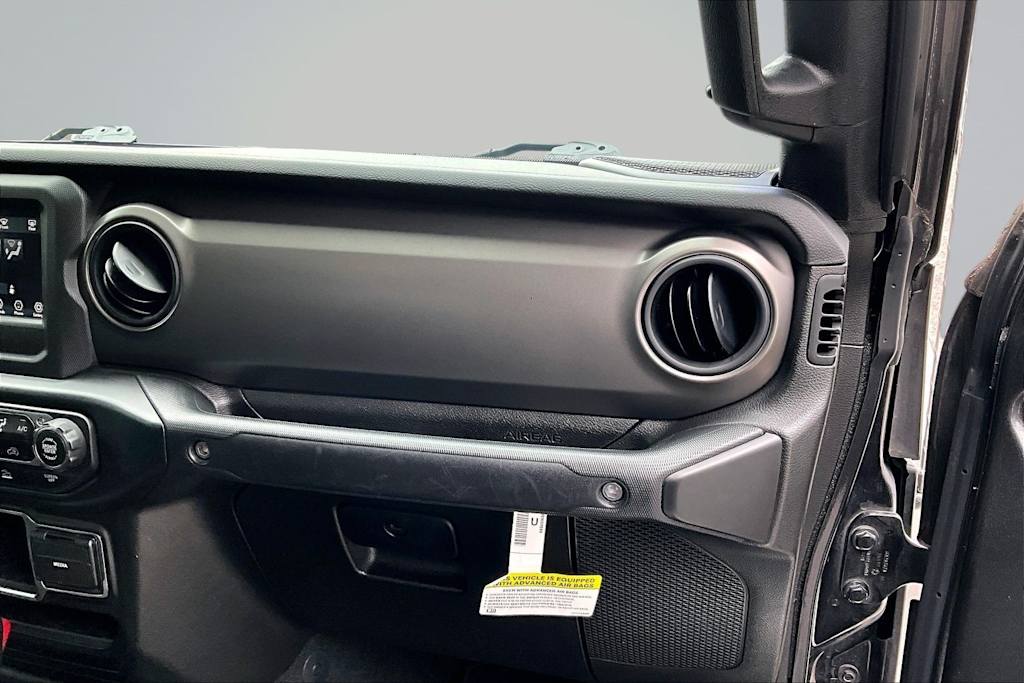 Thumbnail: 2022 Jeep Gladiator - 25