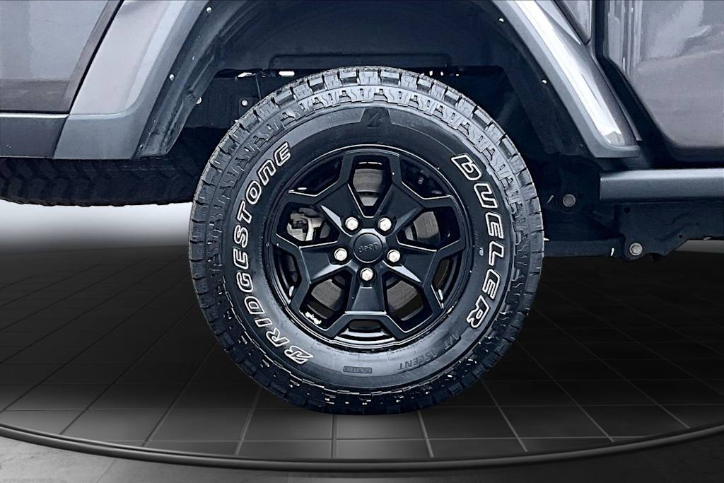 Thumbnail: 2022 Jeep Gladiator - 36