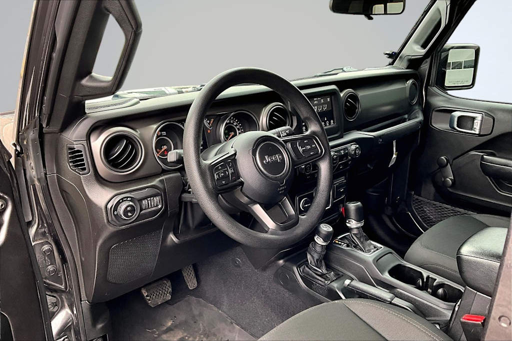 Thumbnail: 2022 Jeep Gladiator - 2