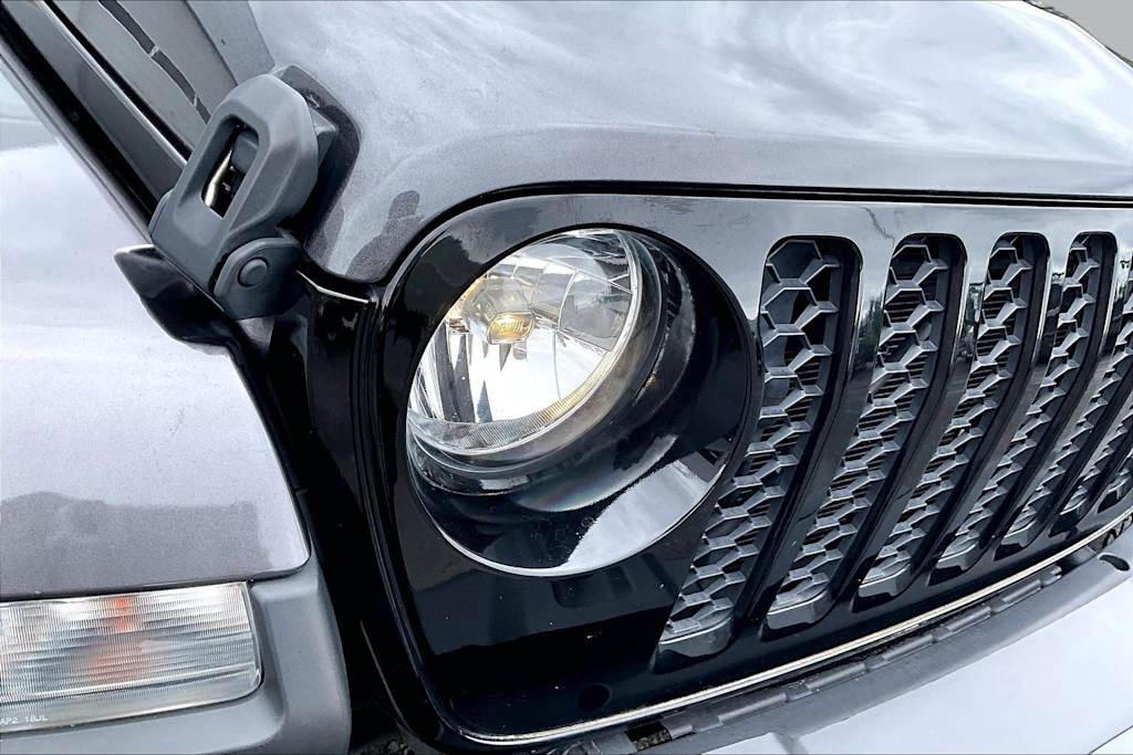 Thumbnail: 2022 Jeep Gladiator - 31