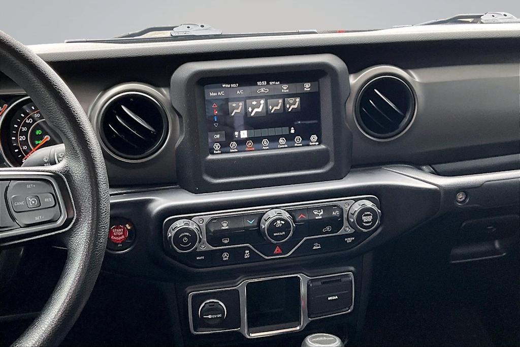 Thumbnail: 2022 Jeep Gladiator - 16