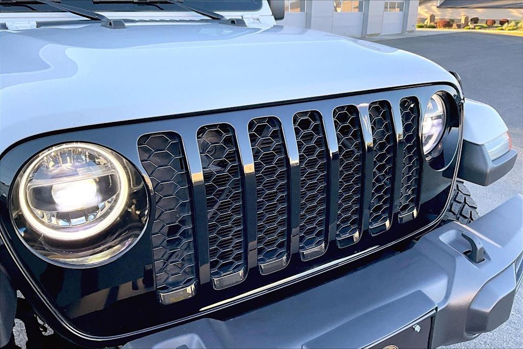 Thumbnail: 2022 Jeep Gladiator - 33