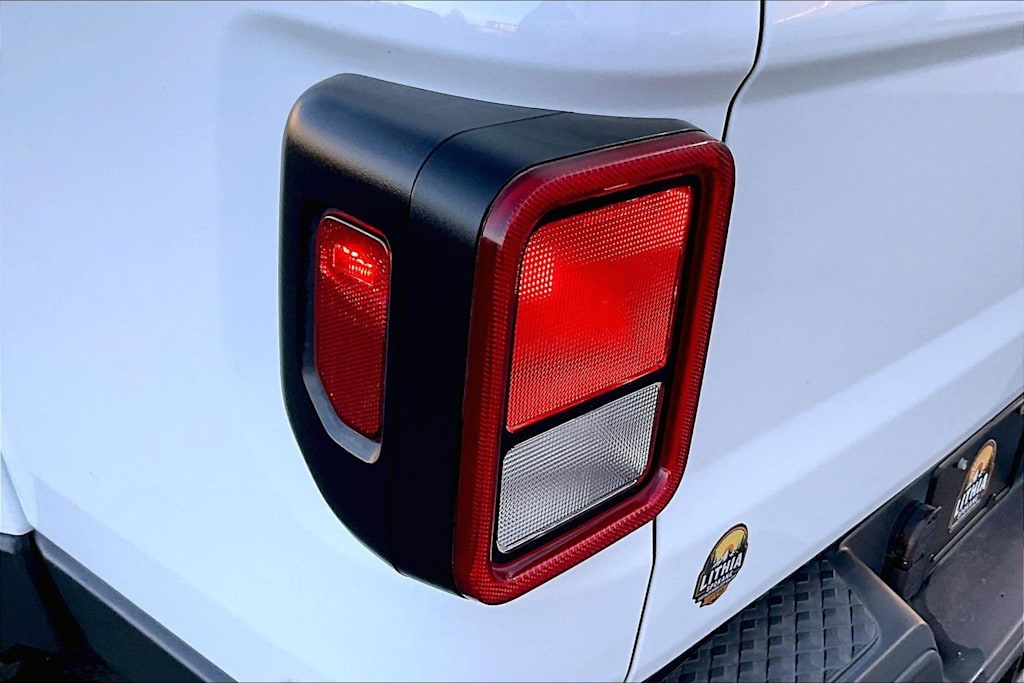 Thumbnail: 2022 Jeep Gladiator - 32
