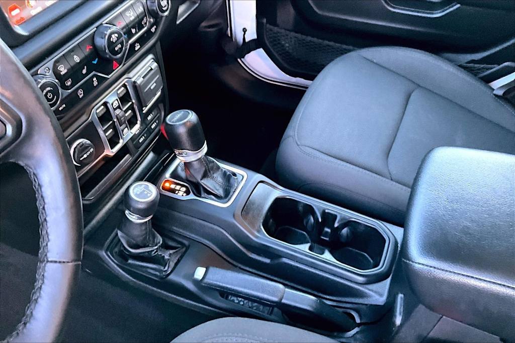 Thumbnail: 2022 Jeep Gladiator - 16