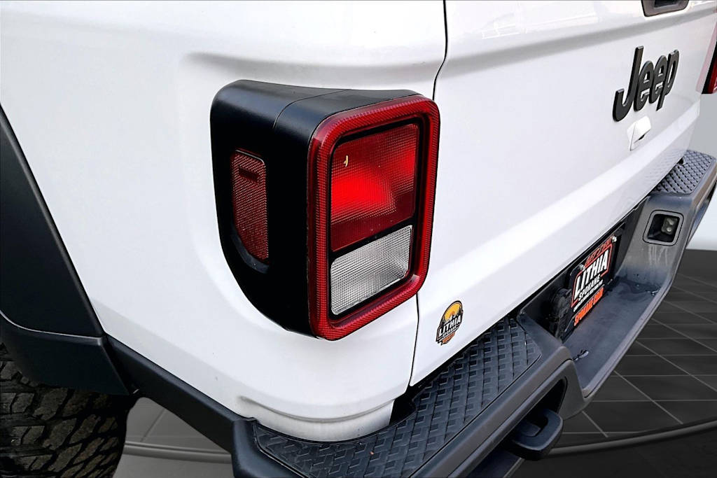 Thumbnail: 2023 Jeep Gladiator - 32