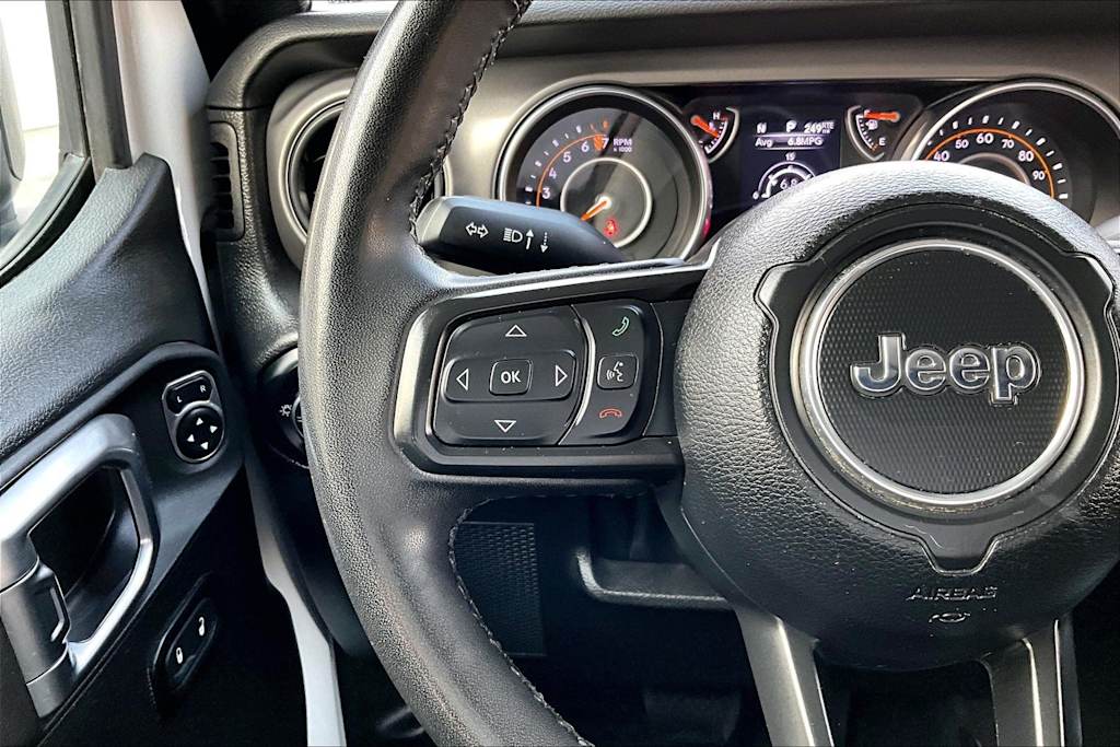 Thumbnail: 2023 Jeep Gladiator - 25