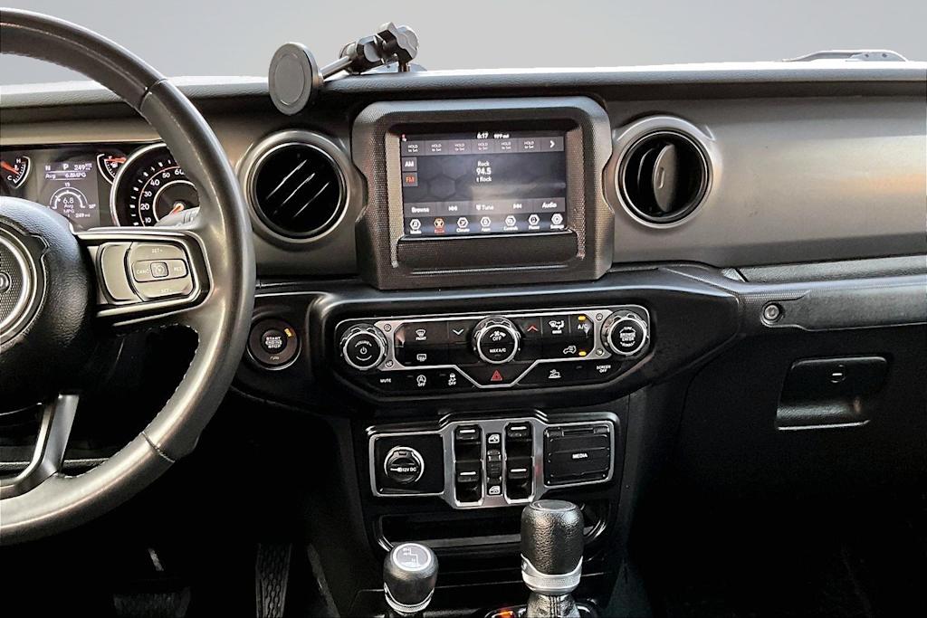 Thumbnail: 2023 Jeep Gladiator - 15