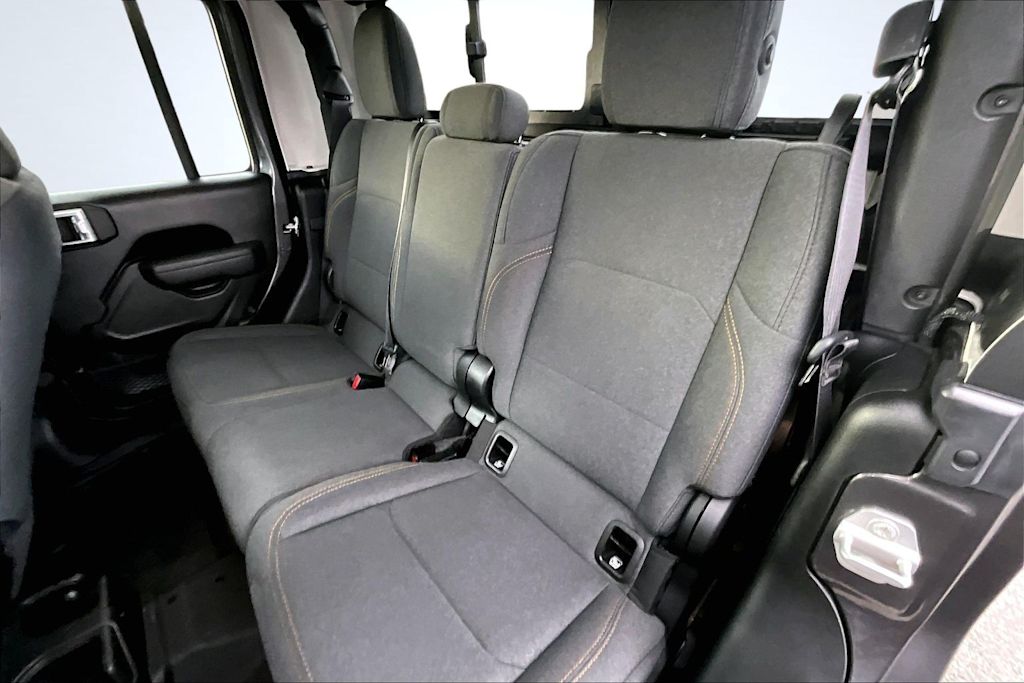 Thumbnail: 2024 Jeep Gladiator - 21