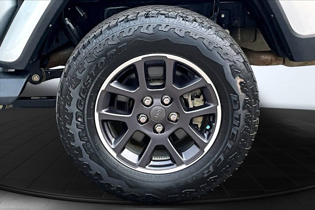 Thumbnail: 2023 Jeep Gladiator - 36