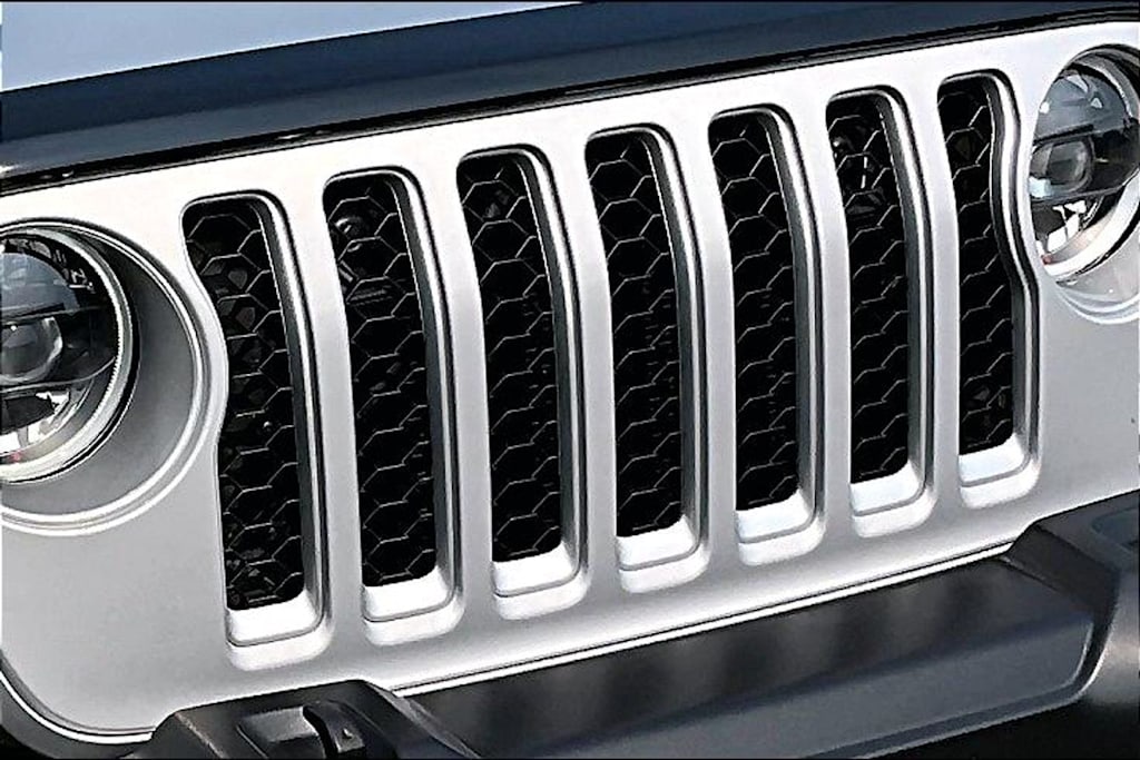 Thumbnail: 2023 Jeep Gladiator - 33