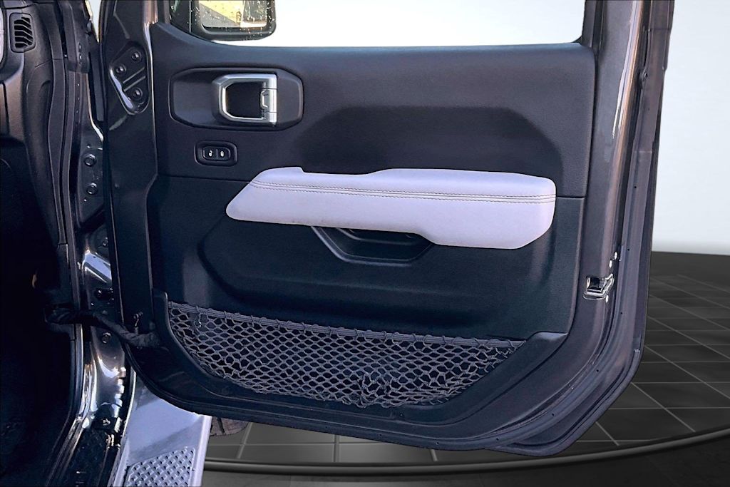 Thumbnail: 2021 Jeep Gladiator - 29