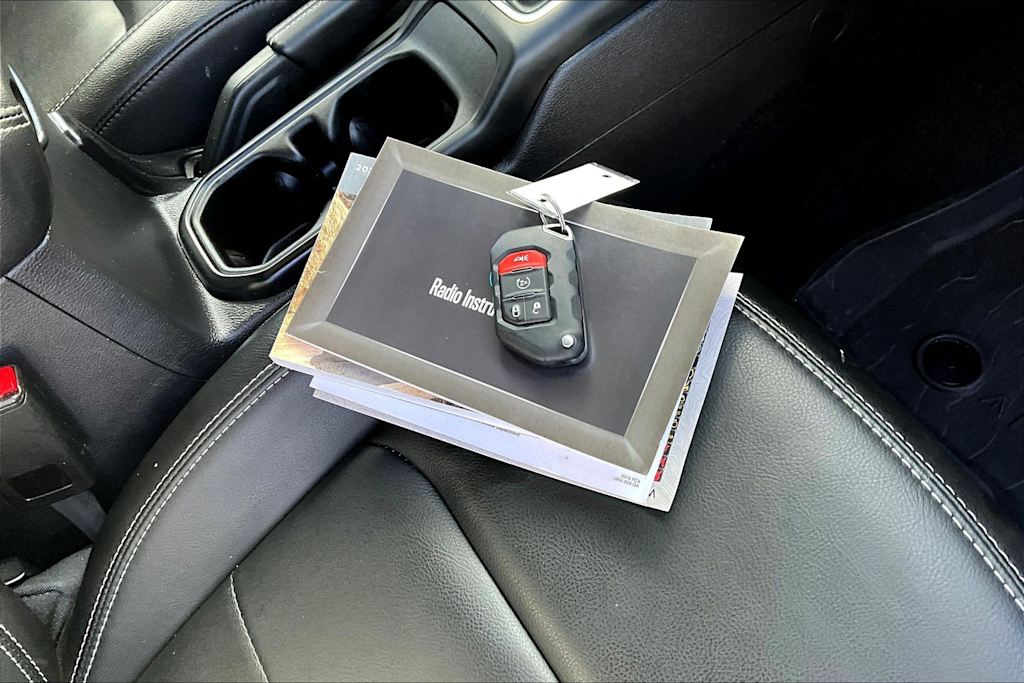 Thumbnail: 2023 Jeep Gladiator - 21