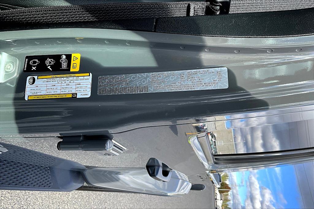 Thumbnail: 2023 Jeep Gladiator - 22